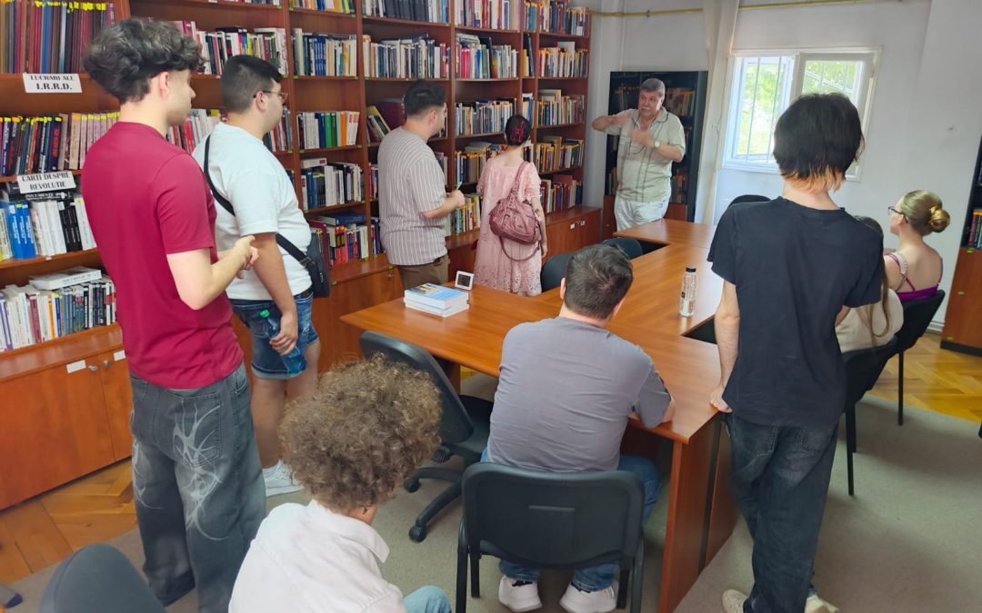 Protejat: Studenții de la Istorie cercetează și descoperă adevărurile trecutului recent la Institutul Revoluției Române din Decembrie 1989